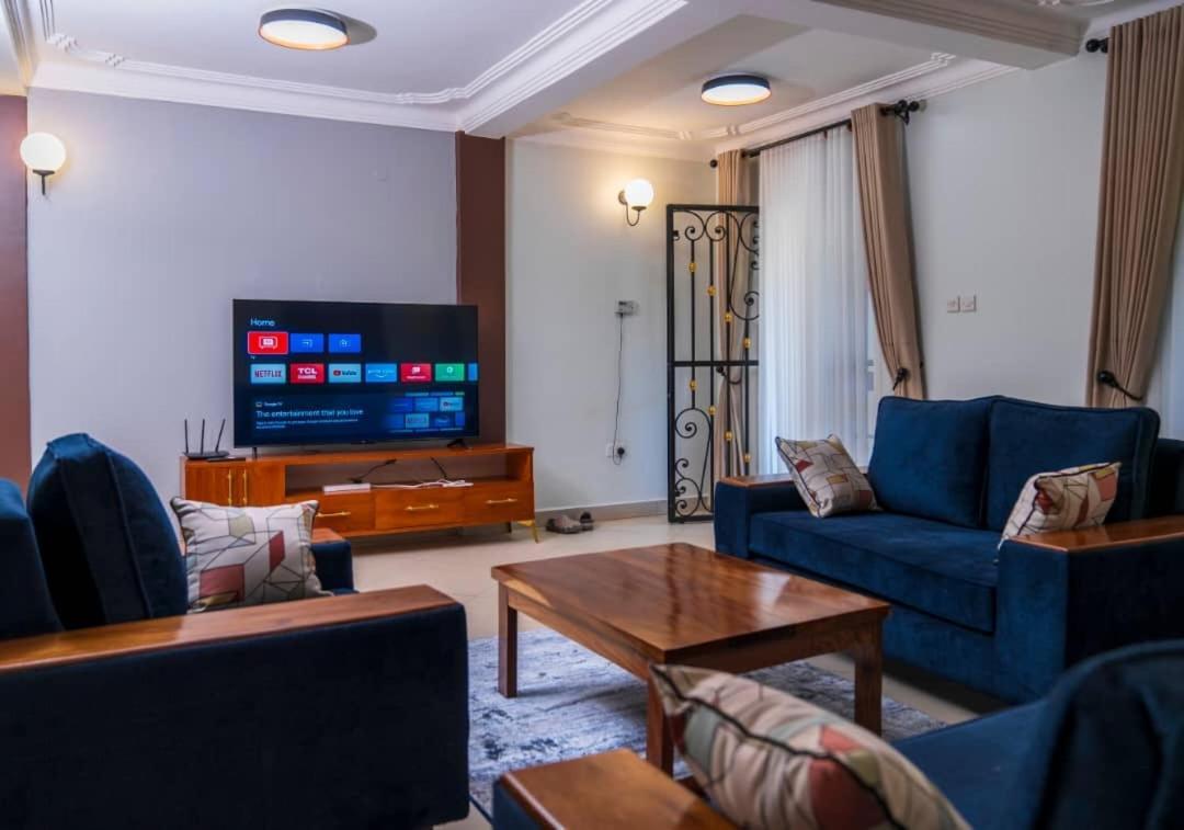 Elena & Kimberly Apartment Gulu Luaran gambar