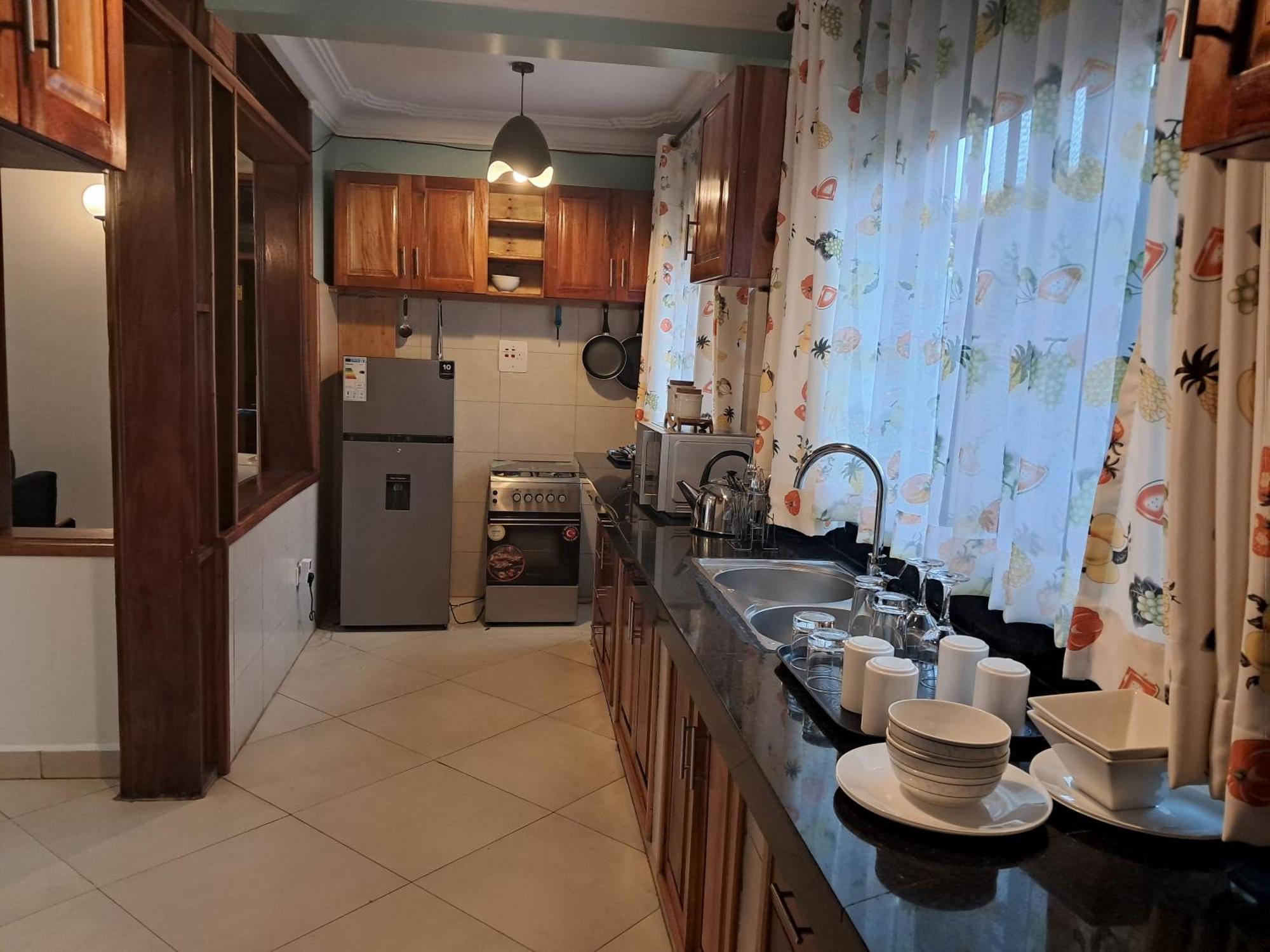 Elena & Kimberly Apartment Gulu Luaran gambar